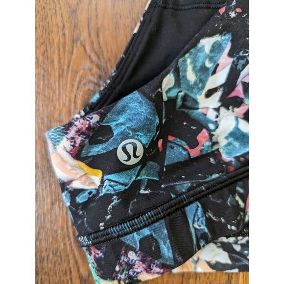 Lululemon Time to Sweat bra 4 - Picture 6 of 9